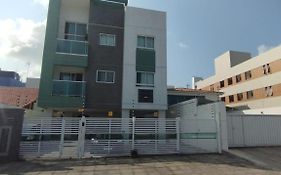 Apartamento no Bessa, bem localizado - 700 metros da praia